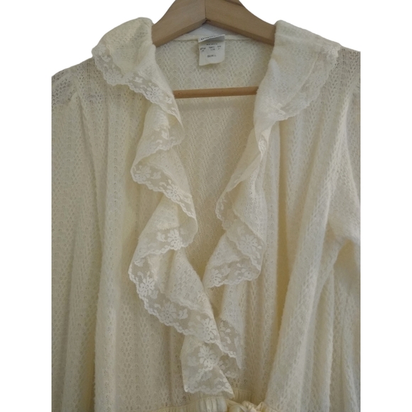 Vtg Lace Peignoir Dressing Gown - Picture 9 of 15